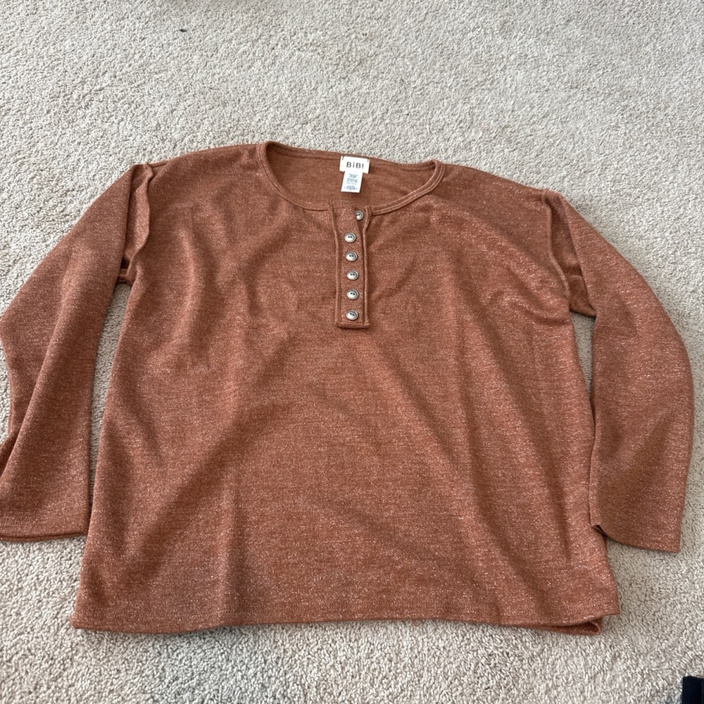 BIBI Rusty Copper Henley Sweater with Button Placket